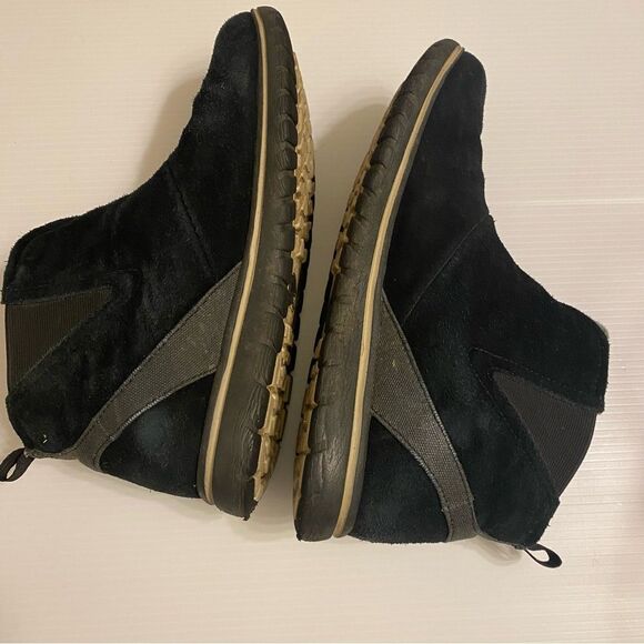Sorel black suede leather Cozy Short ankle booties flat snow pull on round toe 9 - Picture 11 of 12
